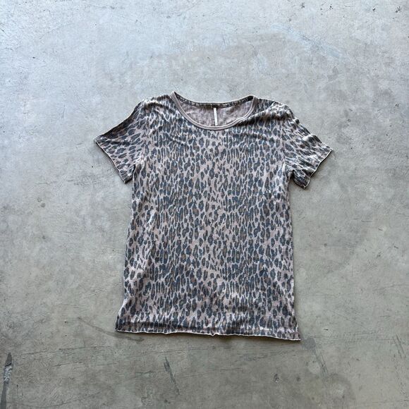 We The Free People Top Cheetah leopard Print Casual Tee Size S - Picture 1 of 2